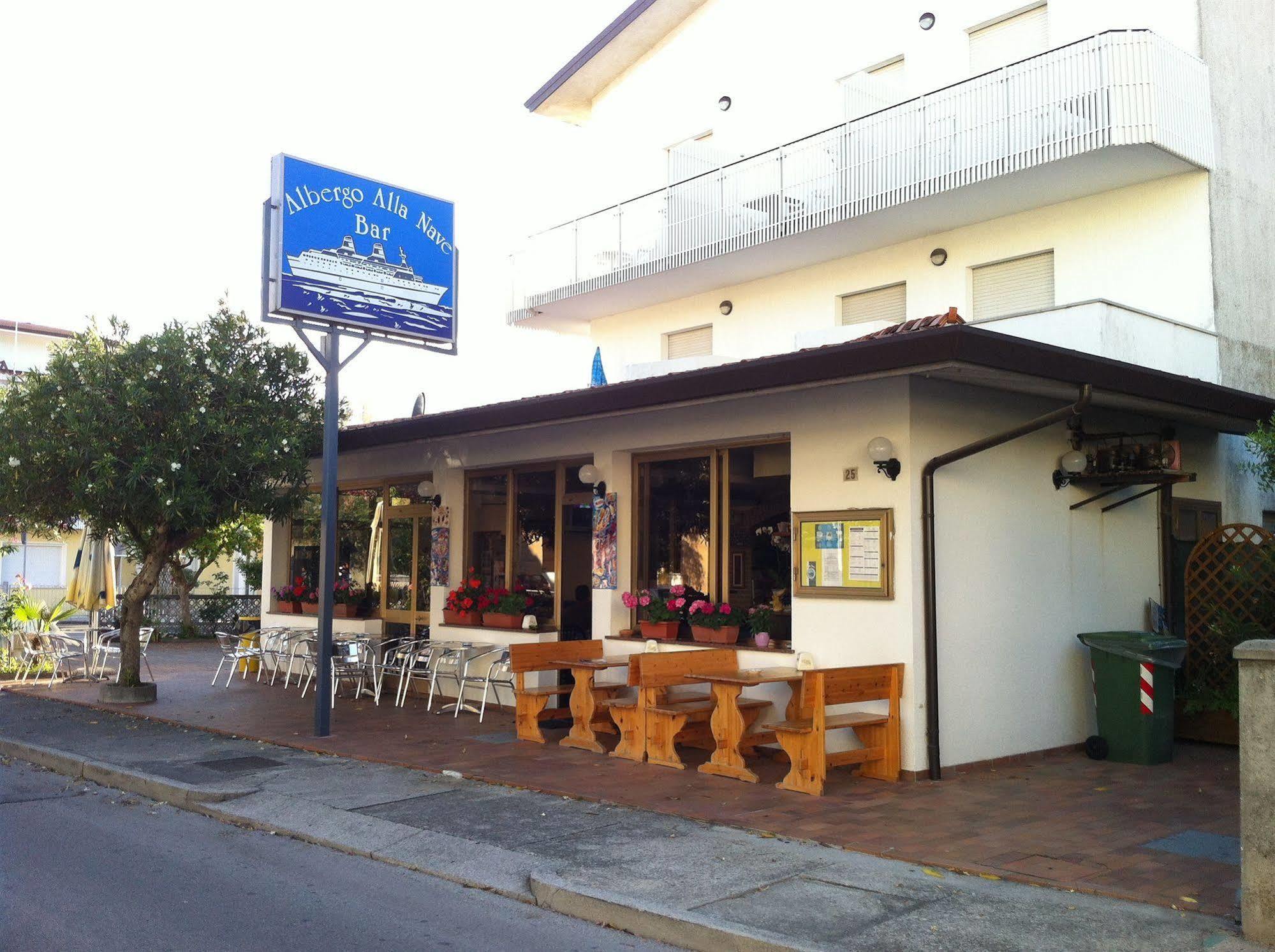 Albergo Alla Nave Lignano Sabbiadoro Exterior photo